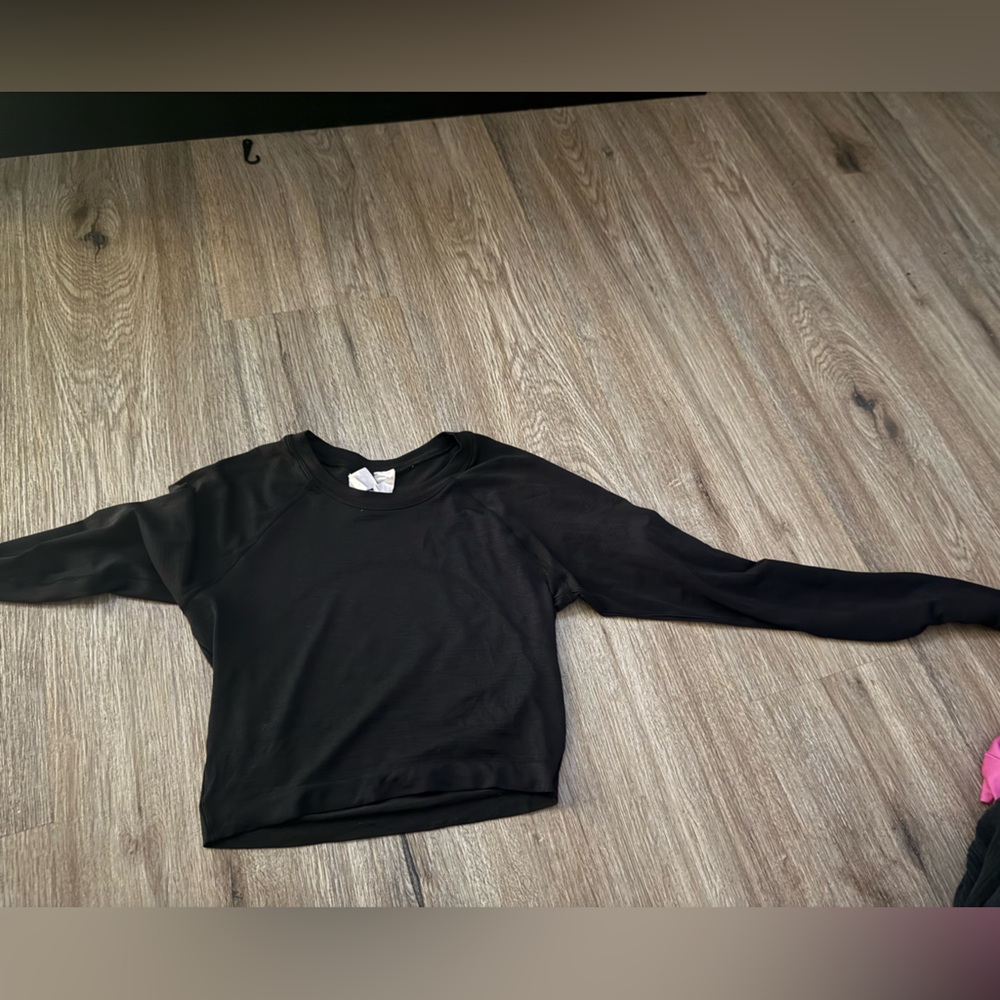Black Women's Long Sleeve Top